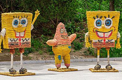 《Dystopika》未来游戏展预告 展示玩家创作多样都市